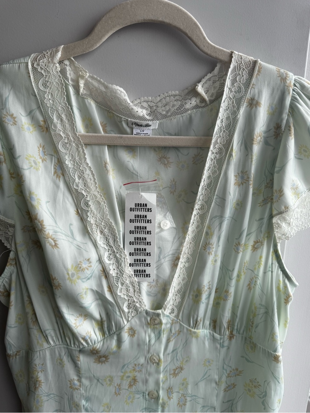 Kimchi Blue Urban‎ Outfitters Lace Slip Dress NWT L - Picture 7 of 10